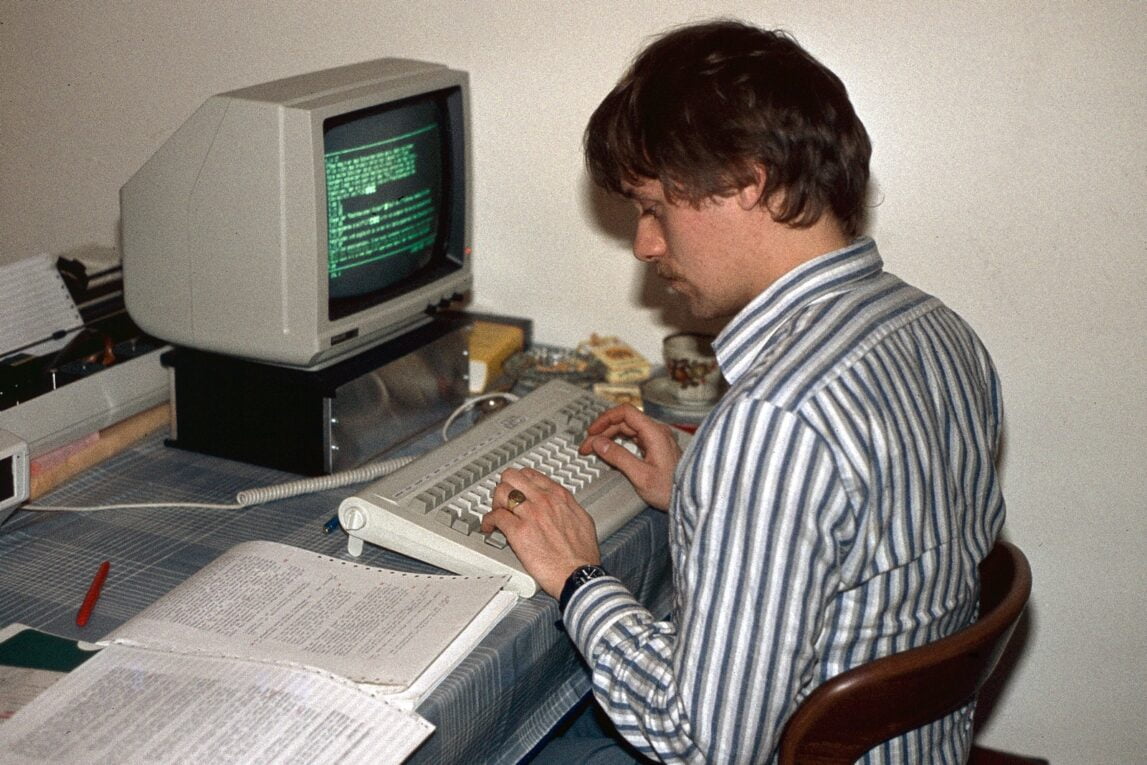 Elektronische Datenverarbeitung 1985